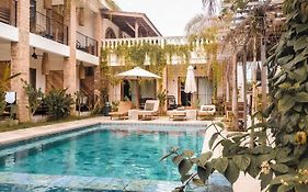 Abdi Hotel